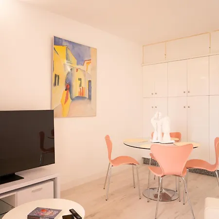 Casa Alejandro Wifi & Pool & 24h Security شقة أرونا